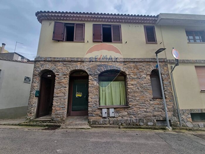 Appartamento con 5 locali in vendita in Villasalto