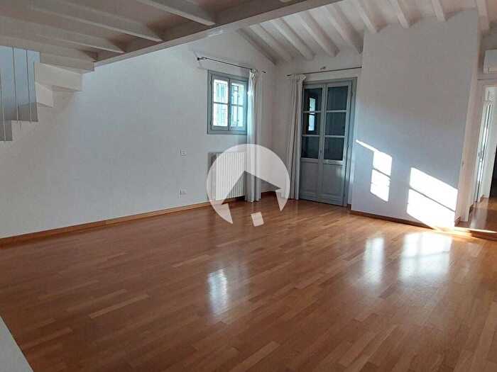 Appartamento con 5 locali in affitto in Centro Storico, Reggio Emilia