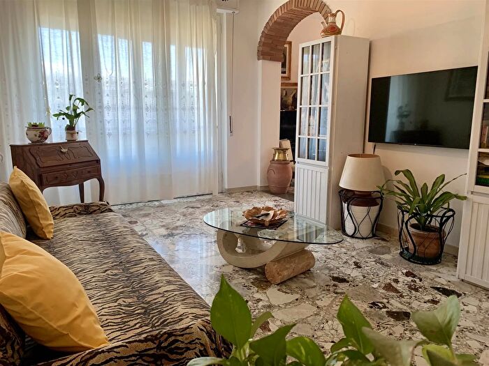 Appartamento con 5 locali in vendita in Firenze, Firenze