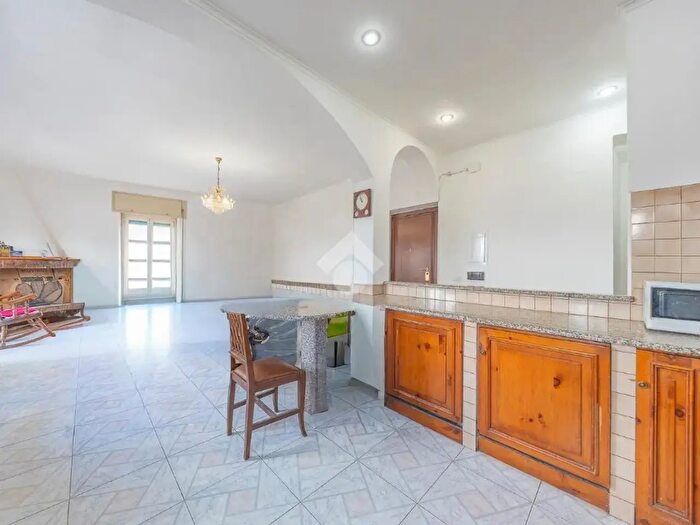 Appartamento bilocale in vendita in Via Tifeo, Roma