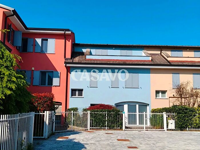 Case in Vendita e in Affitto - 2