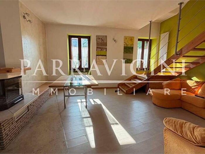 Appartamento trilocale in affitto in via Belvedere, Centro, Anzano del Parco