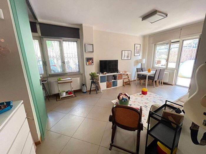 Appartamento bilocale in affitto in Viale Maria Cristina di Savoia, Vomero, Napoli