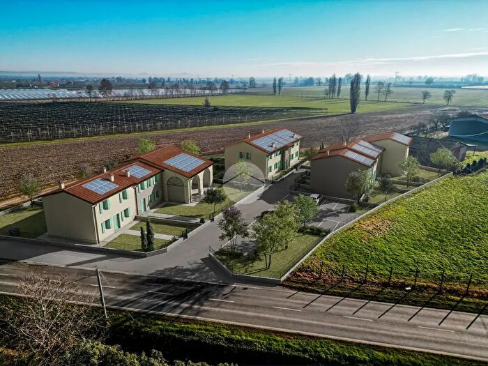 Appartamento trilocale in vendita in Via Toffanelle Nuove, Zevio