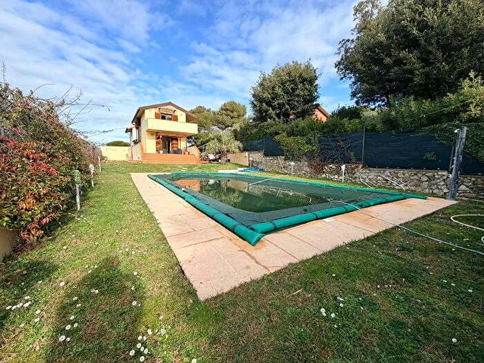 Casa con 5 locali in vendita in Via del Castellaccio, Livorno