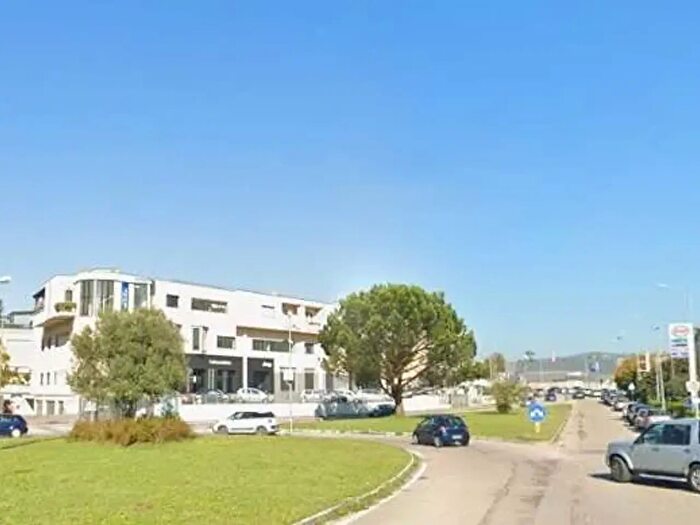 Appartamento con 8 locali in vendita in Via dei Longobardi, Benevento