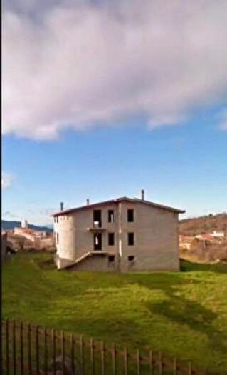 Casa con 6 locali in vendita in Via Antonio Gramsci, Austis