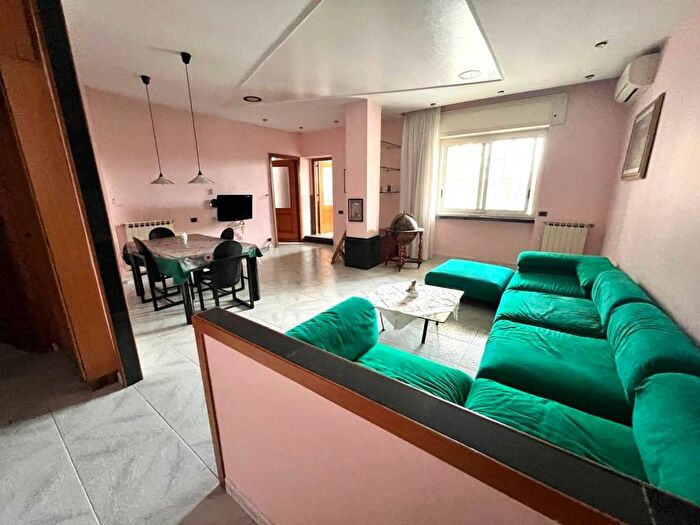 Appartamento quadrilocale in affitto in Via Campi Flegrei, Arco Felice, Pozzuoli