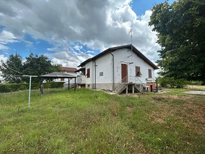 Casa quadrilocale in vendita in Spineto Scrivia