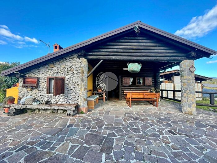 Casa con 5 locali in vendita in Località Capolomonte, San Giovanni A Piro