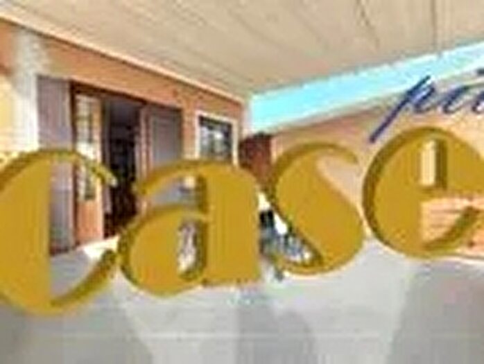 Casa con 8 locali in vendita in Seravezza