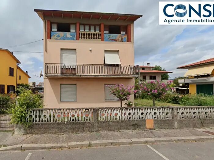 Casa con 12 locali in vendita in Via Giovannella, Agliana