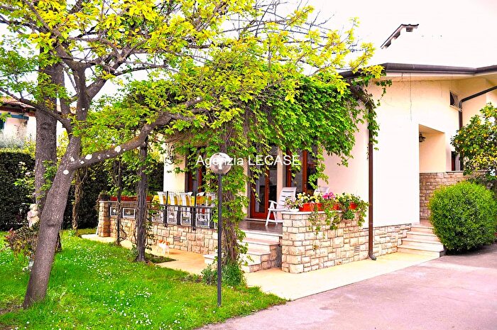 Casa con 8 locali in vendita in Via Maria Melato, Forte Dei Marmi