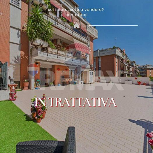 Appartamento trilocale in vendita in Via Val di Fassa, Monterotondo