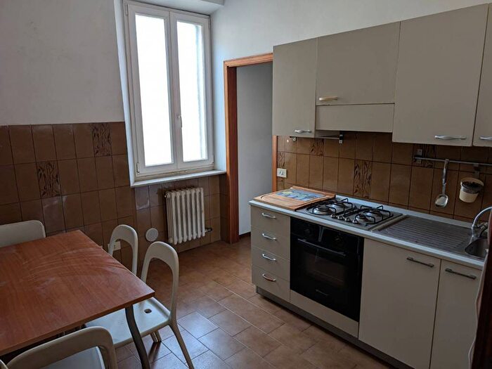 Appartamento trilocale in affitto in Stazione, Ancona