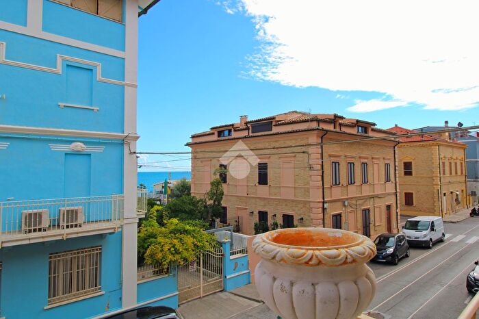 Casa con 6 locali in vendita in Via G Garibaldi, Porto Recanati