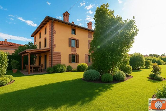 Casa con 5 locali in vendita in Via Argini Sud, Montechiarugolo