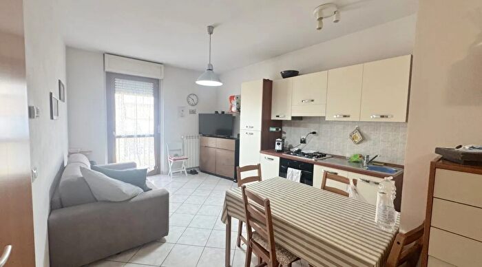 Appartamento bilocale in vendita in Via Roma Grignano Prato Toscana Italia, Prato