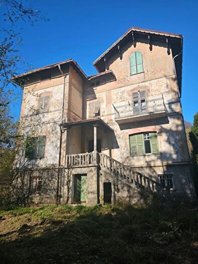 Casa con 5 locali in vendita in Via Fado, Mele