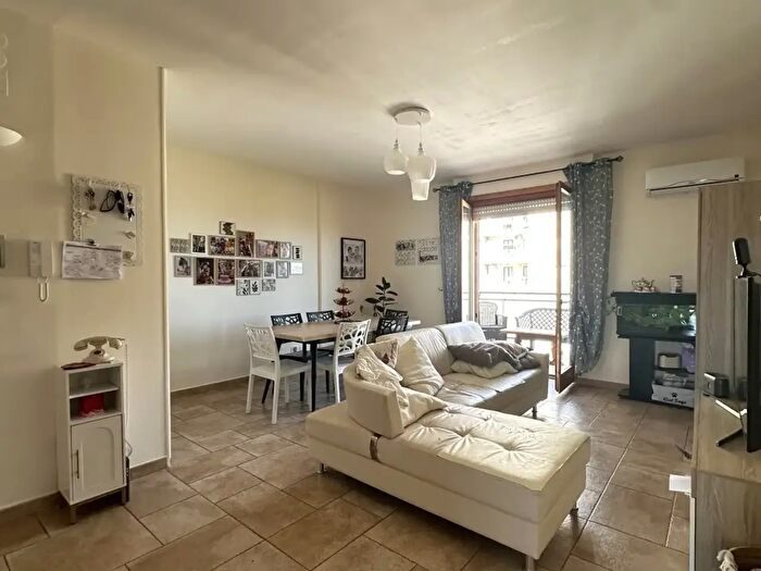 Appartamento quadrilocale in vendita in Via Doride, Taranto