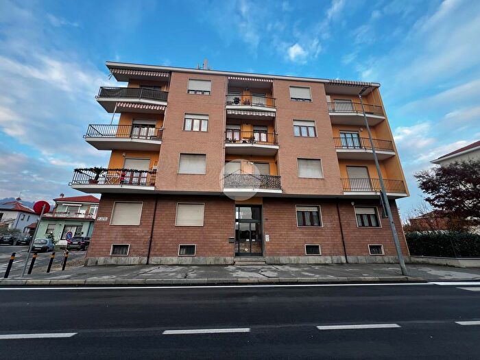 Appartamento trilocale in vendita in Str Genova, Moncalieri