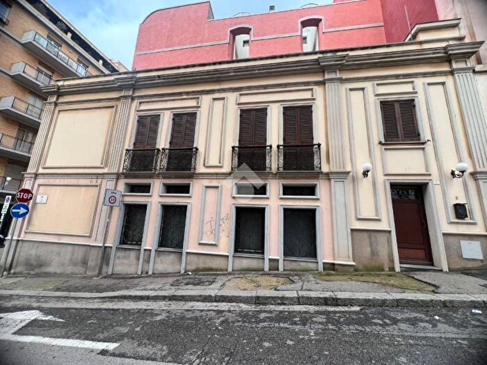 Appartamento trilocale in affitto in Via Tigellio, Stampace, Cagliari