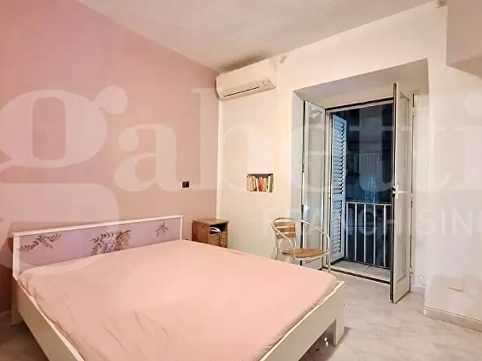 Appartamento bilocale in affitto in Via Giovanni Paladino, Napoli