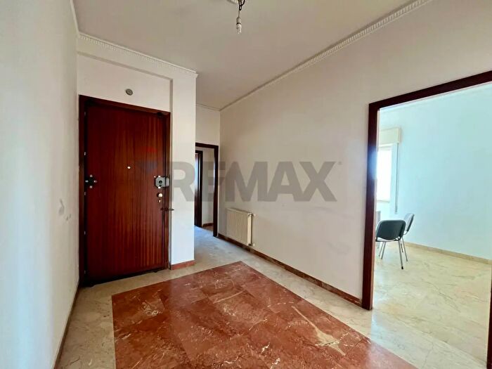 Appartamento con 5 locali in vendita in Via Dante Alighieri, Caltagirone