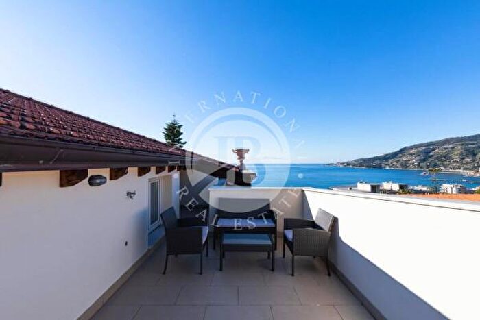 Appartamento con 6 locali in vendita in Ospedaletti