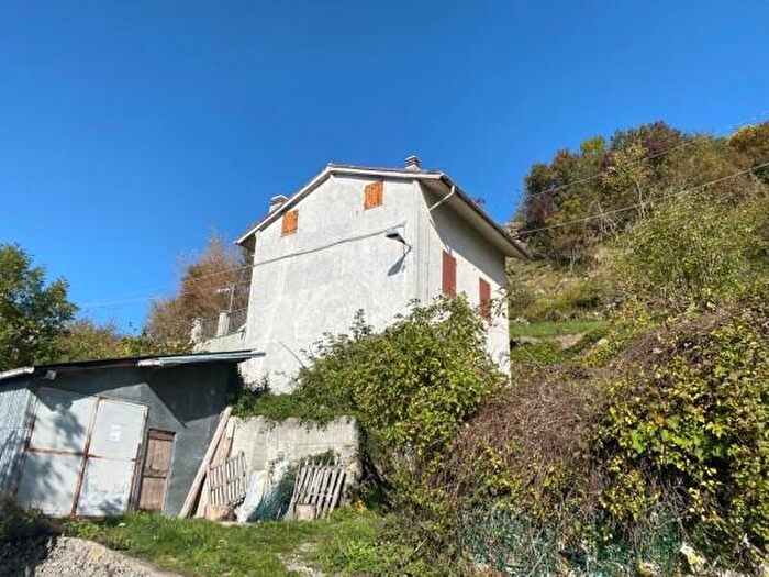 Casa quadrilocale in vendita in Località Fricciaro, Torriglia