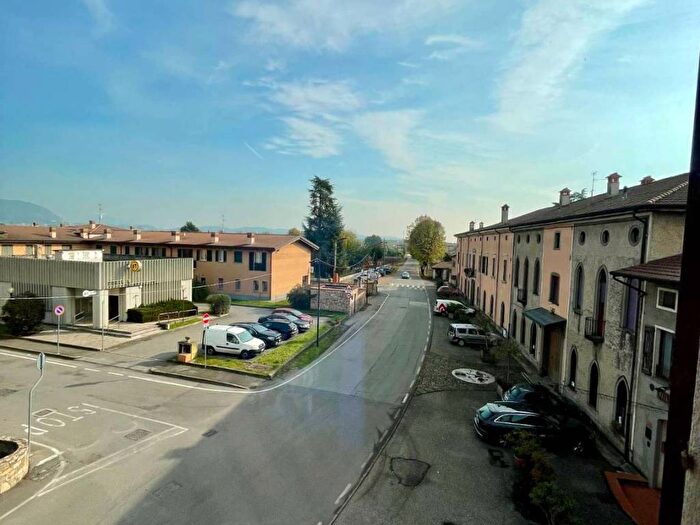 Appartamento trilocale in affitto in via GIOVANBATTISTA VEZZOLI, Centro, Palazzolo sullOglio