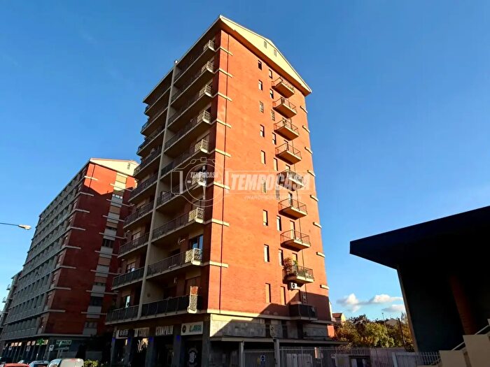 Appartamento quadrilocale in vendita in Piazza Stampalia, Torino