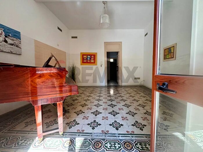 Casa con 6 locali in vendita in Via Torquato Tasso, Alcamo