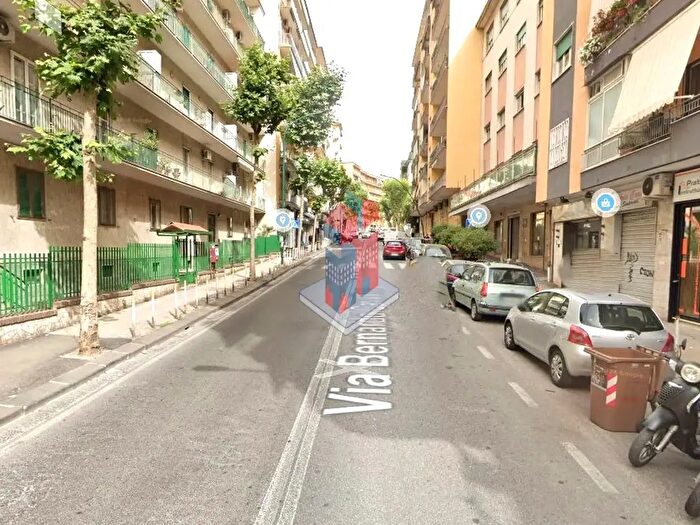 Appartamento trilocale in vendita in Via BCavallino, Napoli