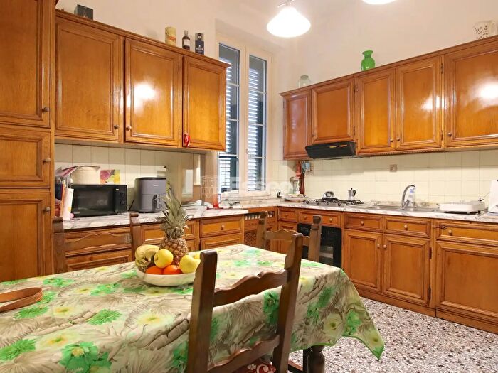 Casa con 6 locali in vendita in Via della Santissima Annunziata, Lucca