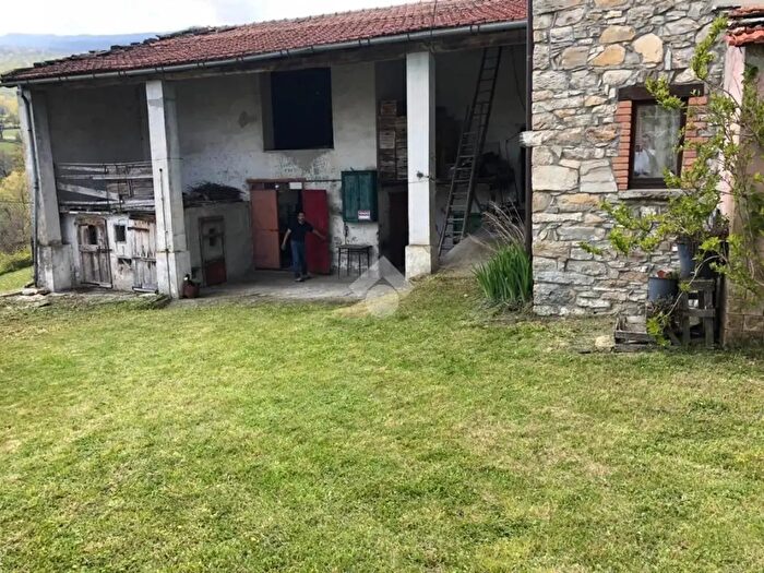 Casa con 5 locali in vendita in Via alla Chiesa, Bore