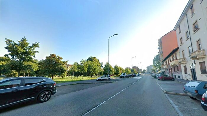 Appartamento trilocale in affitto in Via Carlo Torre, Milano