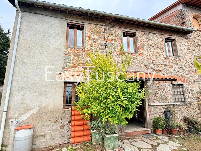 Casa quadrilocale in vendita in Via Maona, Montecatini Terme