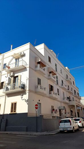 Appartamento trilocale in vendita in Via Mazzini, Castellaneta