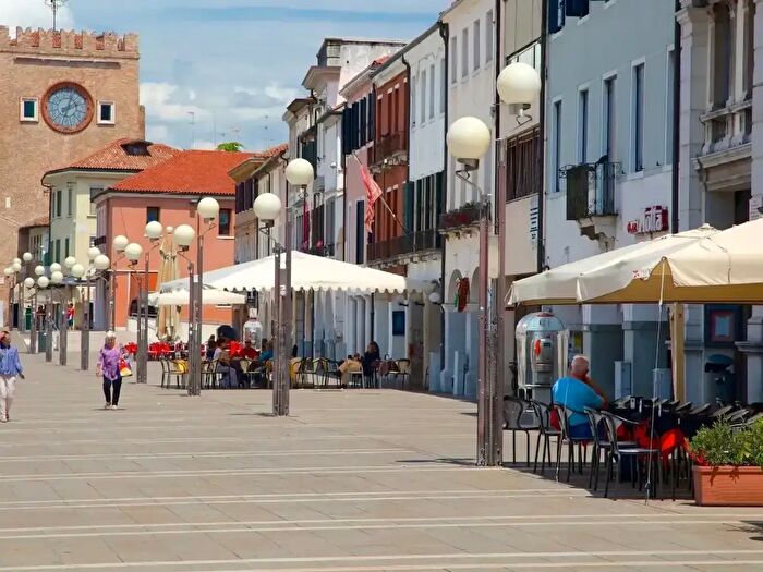 Casa con 7 locali in vendita in Venezia