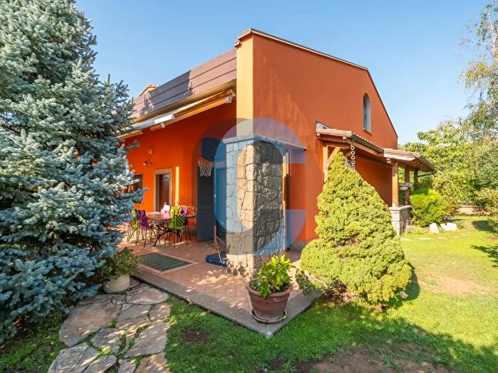 Casa con 7 locali in vendita in Via Enrico Fermi a, Frascati