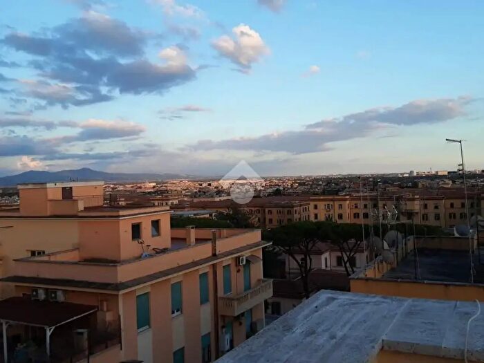 Appartamento bilocale in vendita in Via Laura Mantegazza, Roma