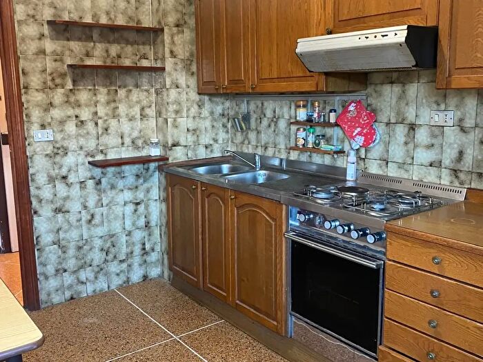 Appartamento quadrilocale in vendita in Via Pasubio, Bologna