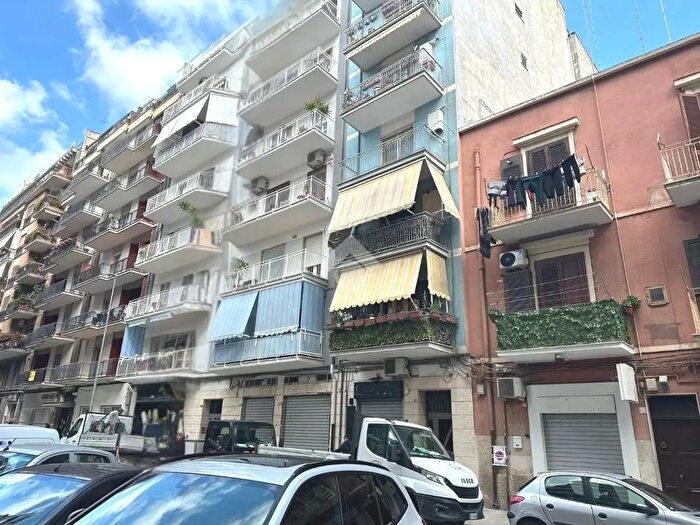 Appartamento con 5 locali in vendita in Via Ferdinando dAragona, Barletta