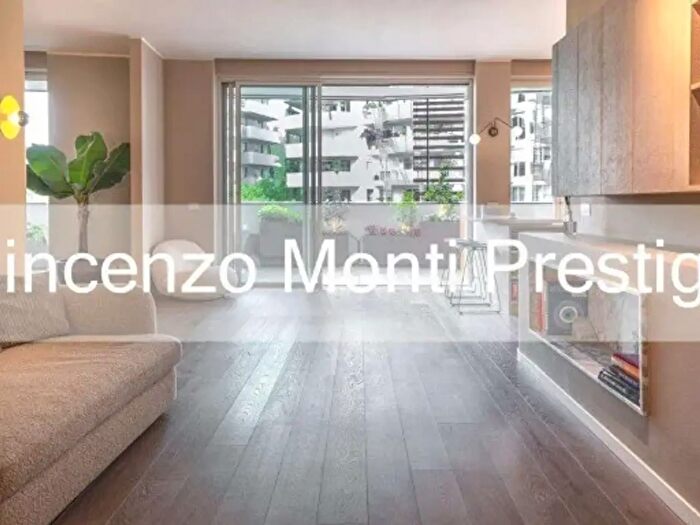 Appartamento quadrilocale in vendita in Via Ambrogio Spinola, Milano