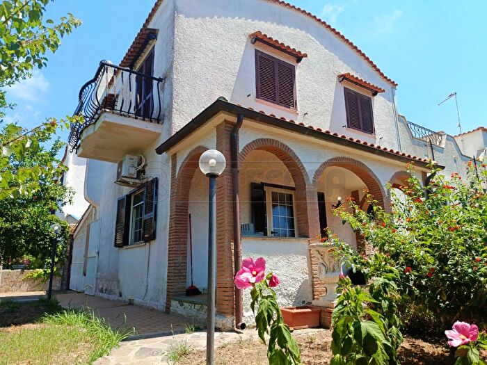 Casa quadrilocale in vendita in Via Volsci, Cerveteri