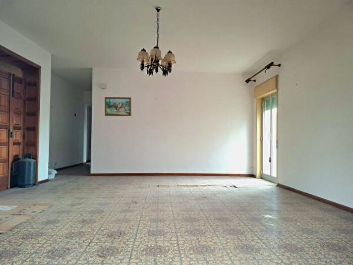 Appartamento con 5 locali in vendita in Via Nuova Russo, Furnari