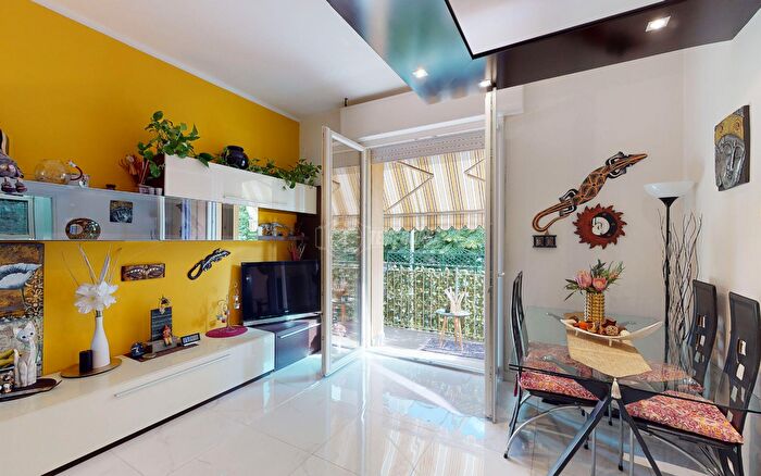 Appartamento trilocale in vendita in Via Roberto Koch, Bologna