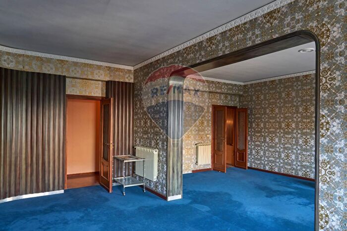 Appartamento con 7 locali in vendita in Giuseppe La Farina, Messina