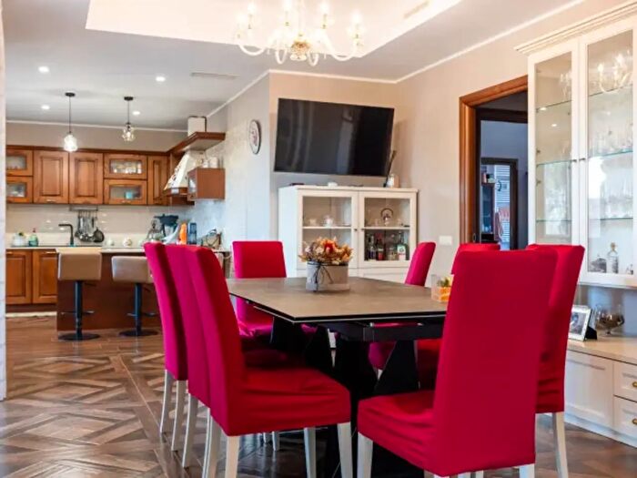 Appartamento quadrilocale in vendita in Via delle Case Basse, Roma